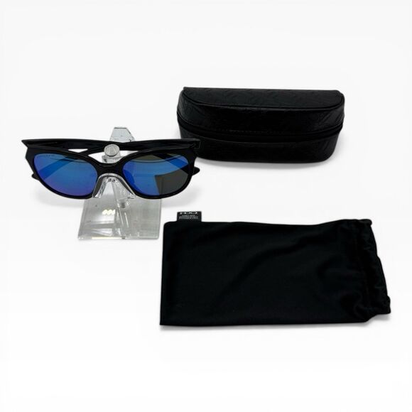 Oakley Accessories - Oakley OO9433-0454 Black Authentic Sunglasses 54-19 140